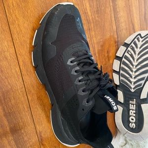SOREL BLACK SHOES